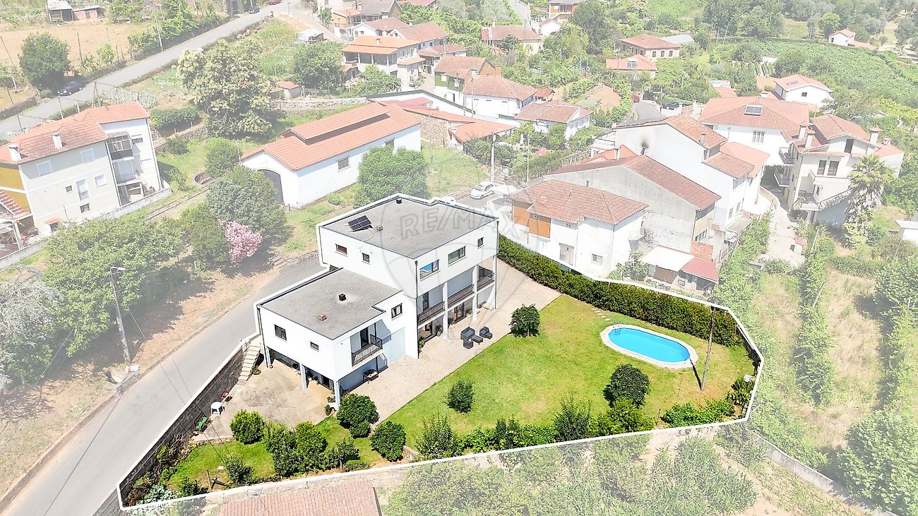 Moradia T5 à venda em Arco de Baúlhe e Vila Nune, Cabeceiras de Basto — foto 2