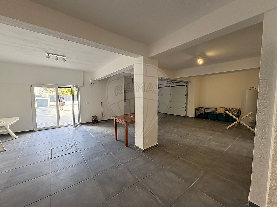 listing 126321021-26 picture-0