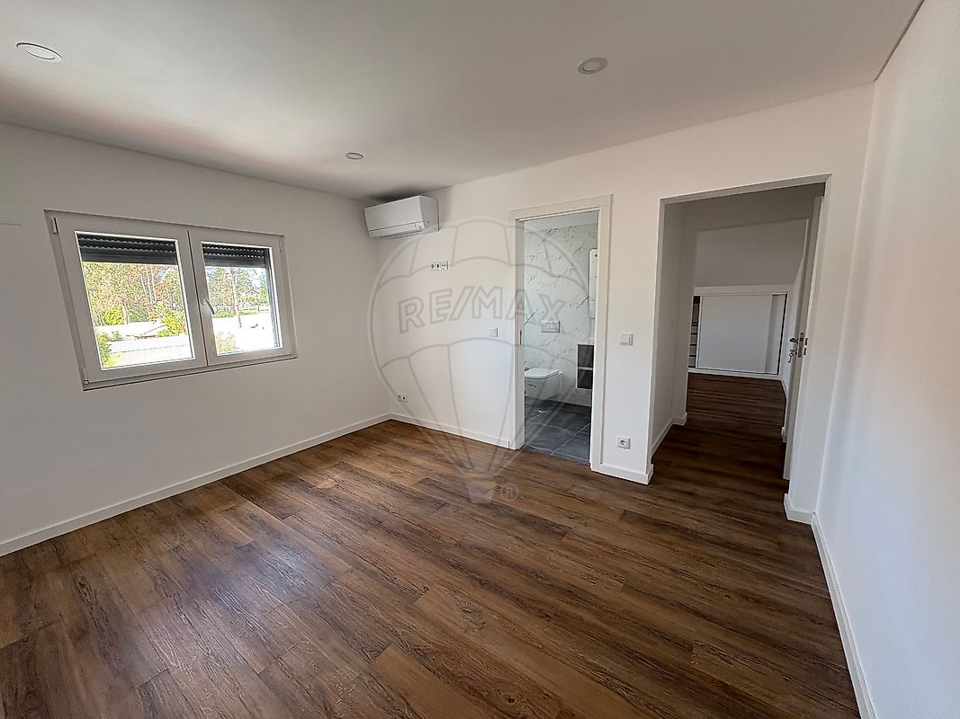 listing 126321021-26 picture-0