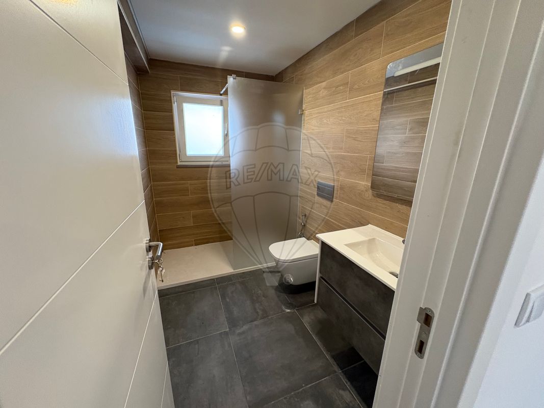 listing 126321021-26 picture-0