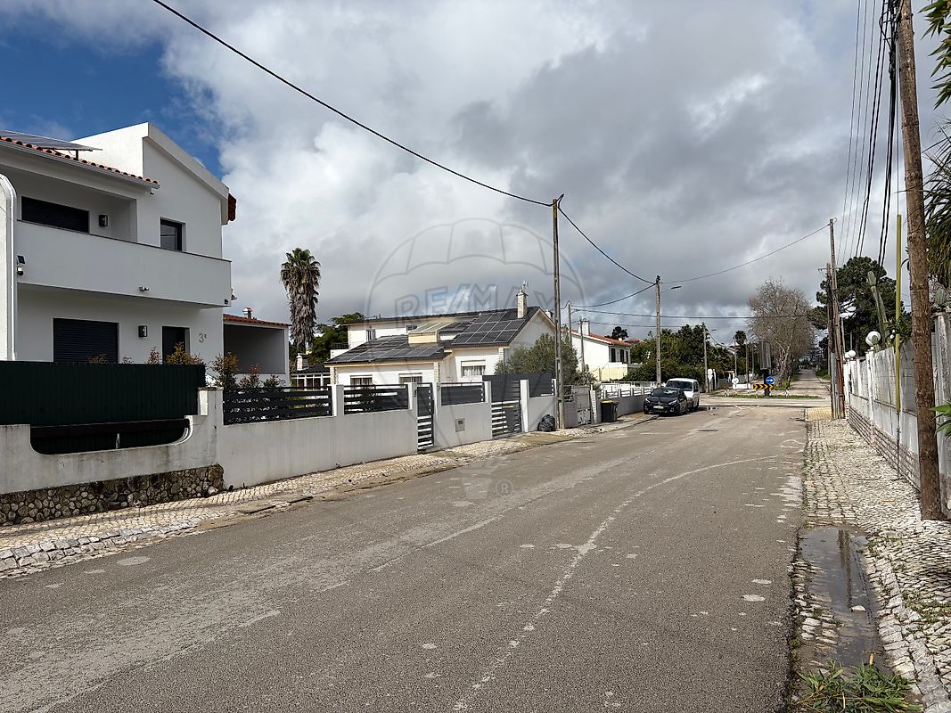 listing 126321021-26 picture-0