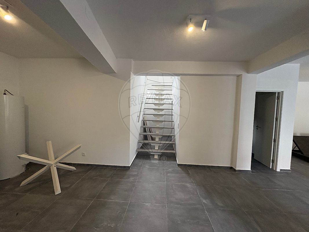 listing 126321021-26 picture-0