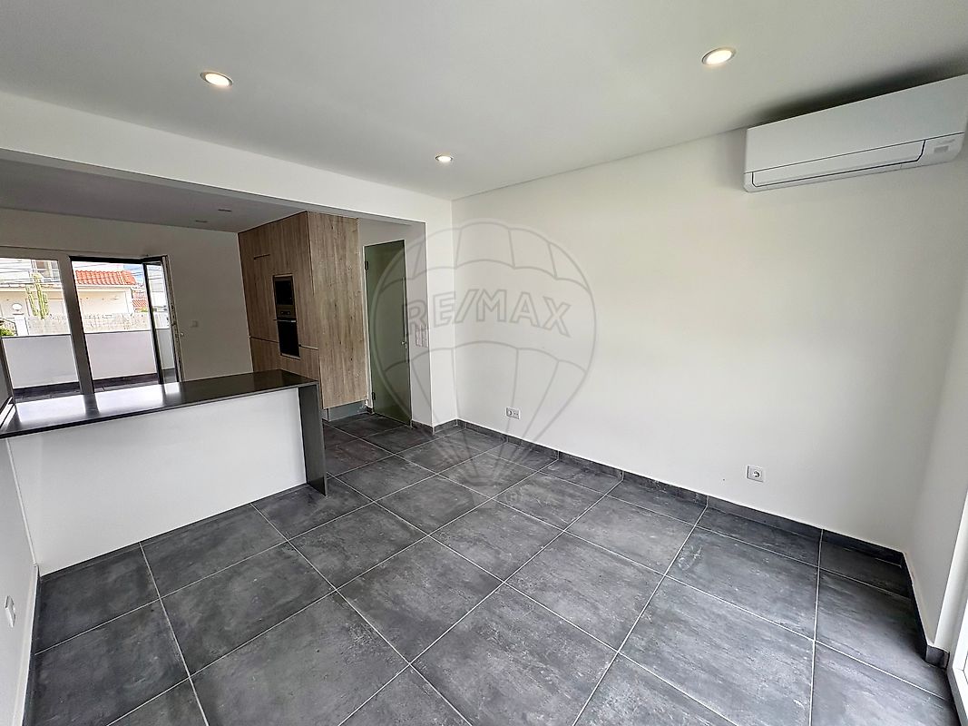 listing 126321021-26 picture-0
