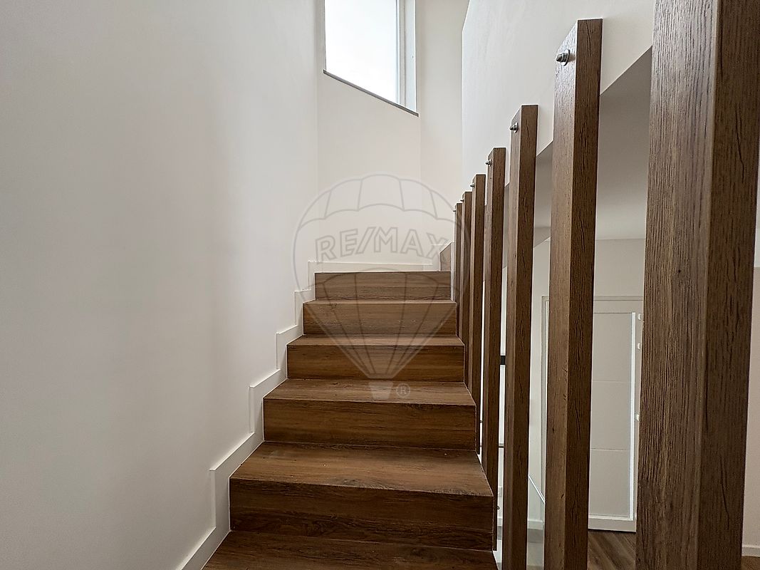 listing 126321021-26 picture-0
