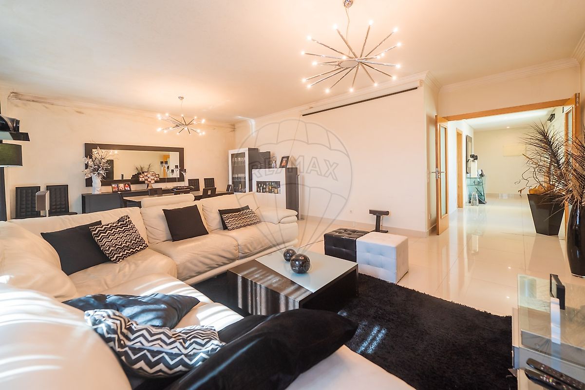 Apartamento T3 à venda em Sintra