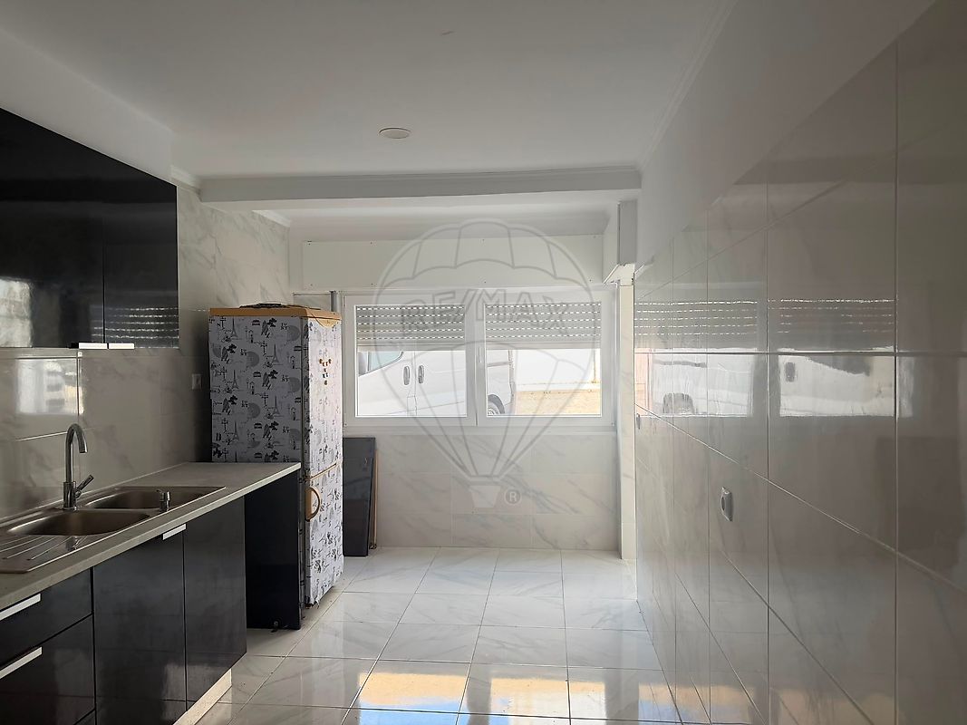 Apartamento T1 à venda em Moita