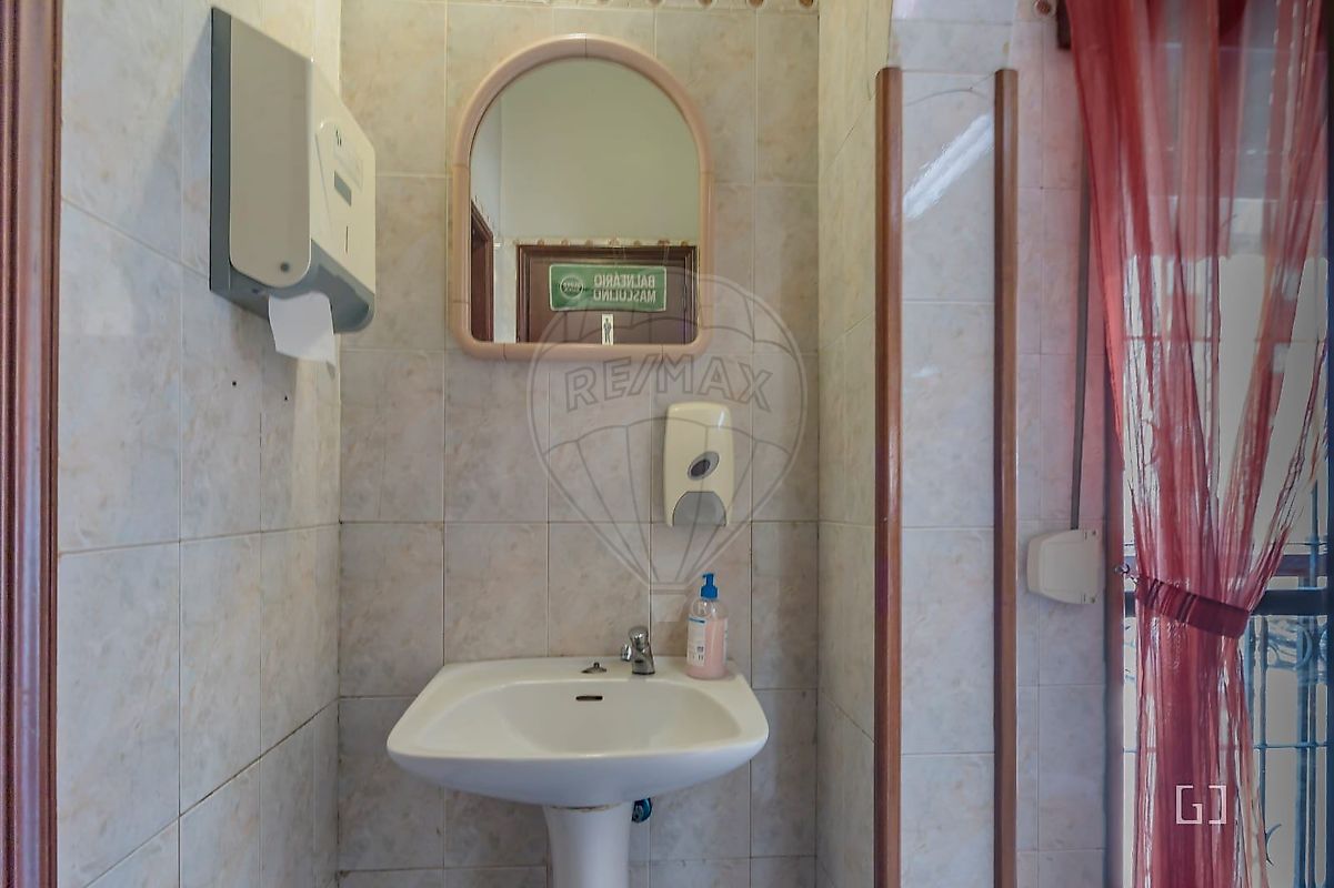 listing 126361025-16 picture-0