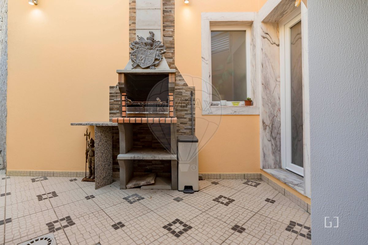 listing 126361030-6 picture-0