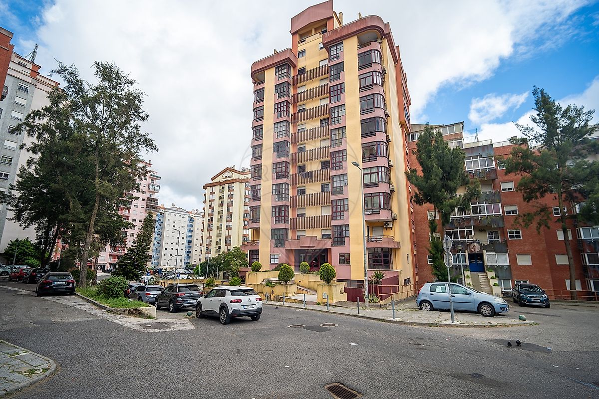 Apartamento T3 à venda em Sintra