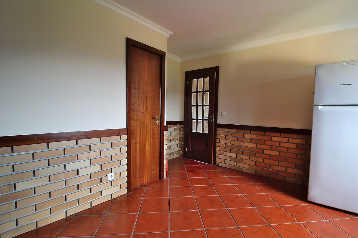 listing 126371005-79 picture-0