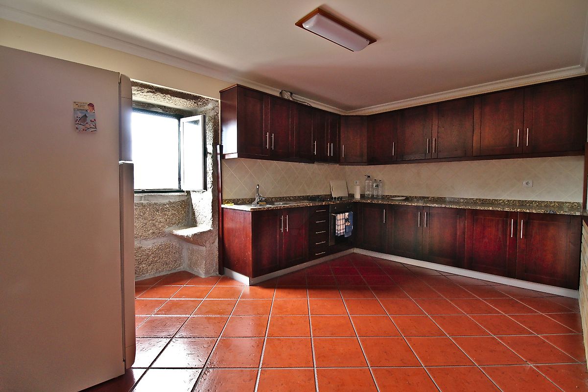 listing 126371005-79 picture-0