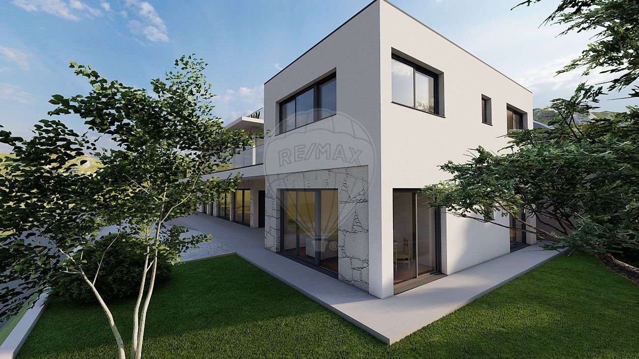 Land for sale in Arcos de Valdevez, Portugal — €78,500