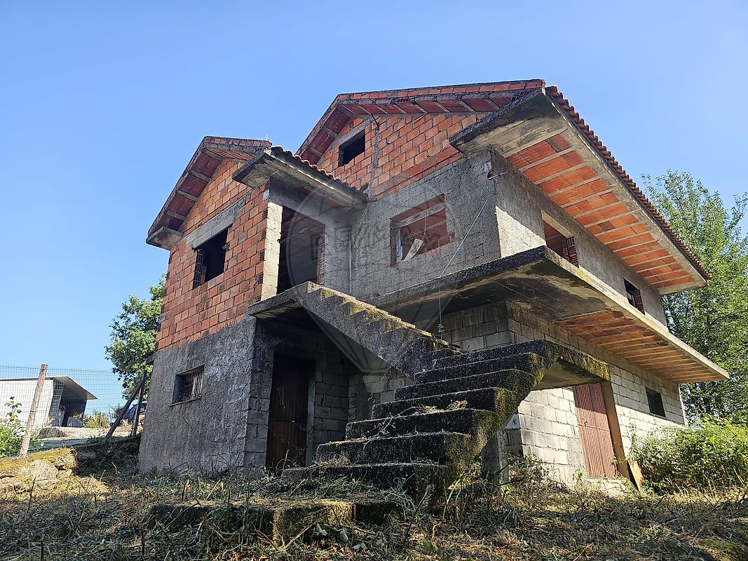 Terreno - Britelo, Ponte da Barca, Viana do Castelo
