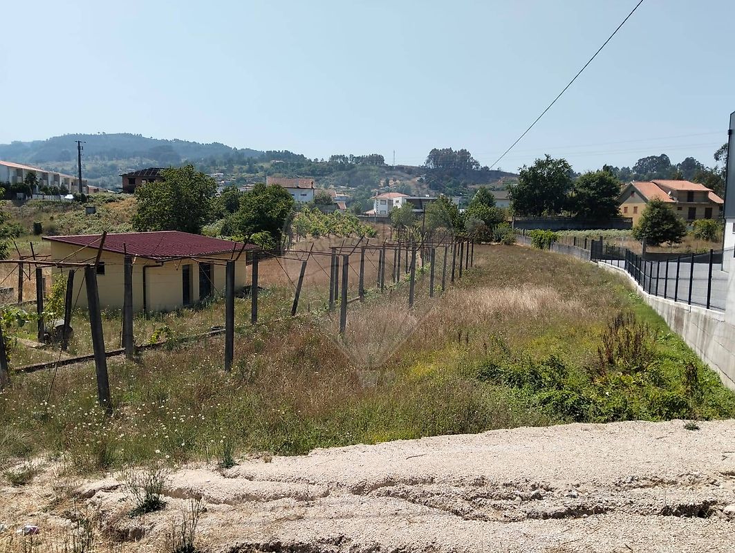Terreno - Ponte da Barca, Vila Nova de Muía e Paço Vedro de Magalhães, Ponte da Barca, Viana do Castelo
