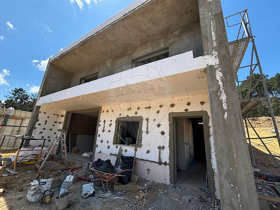 Moradia T3 à venda em Andrães, Vila Real — foto 3