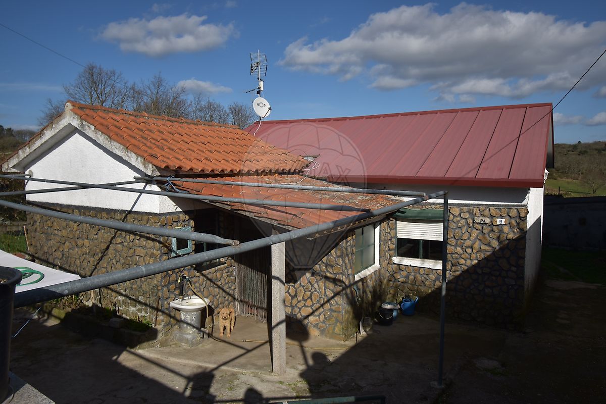 Moradia T3 à venda em Nogueira da Montanha, Chaves — foto 8