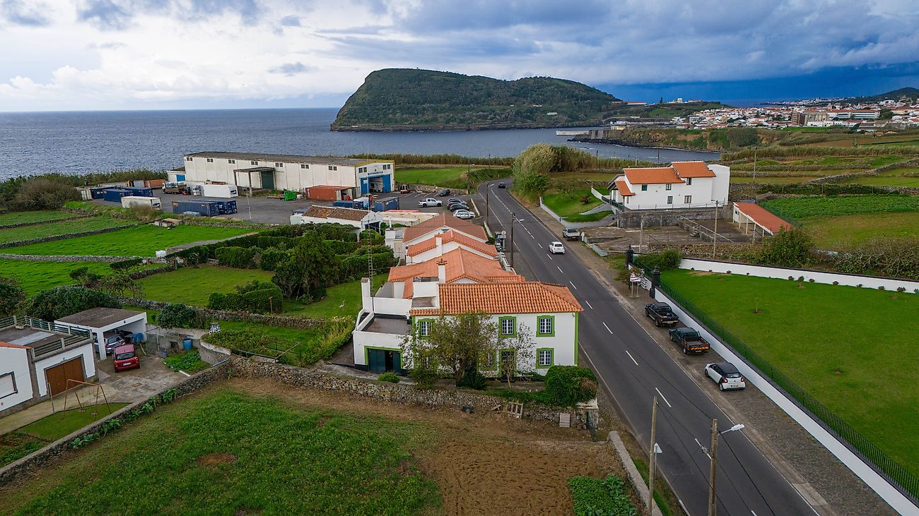 Moradia T3 à venda em Angra do Heroísmo