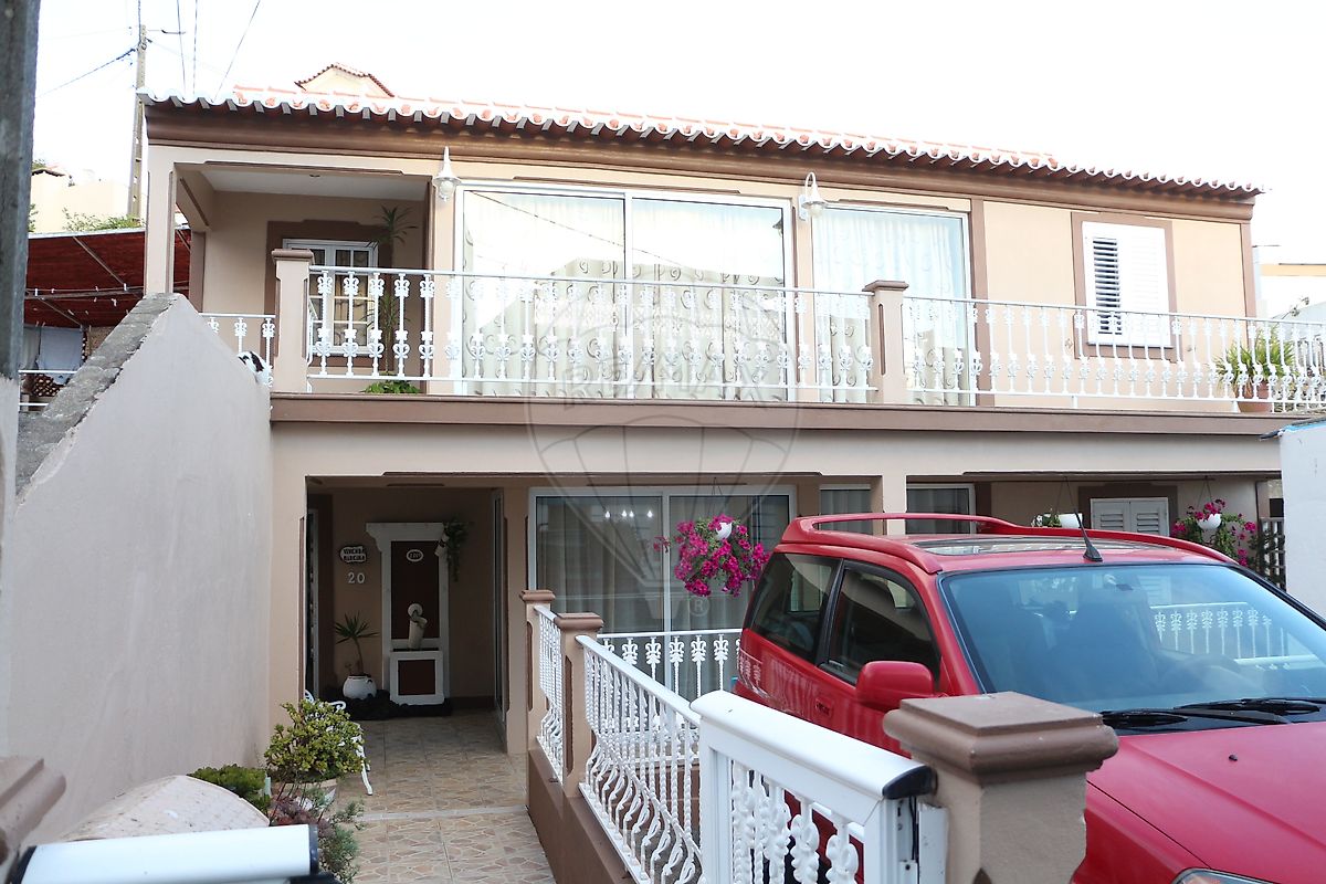 Apartamento T3 à venda em Angra do Heroísmo