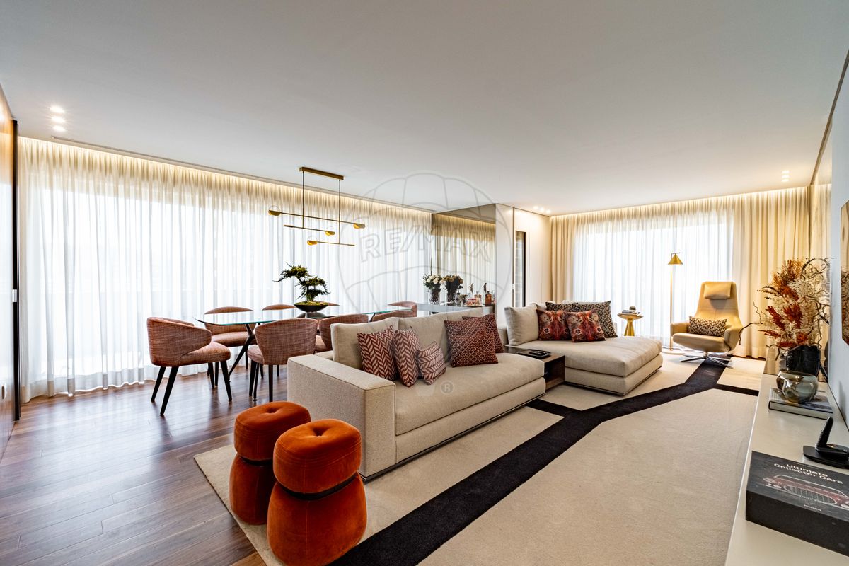 Apartamento T4 para venda