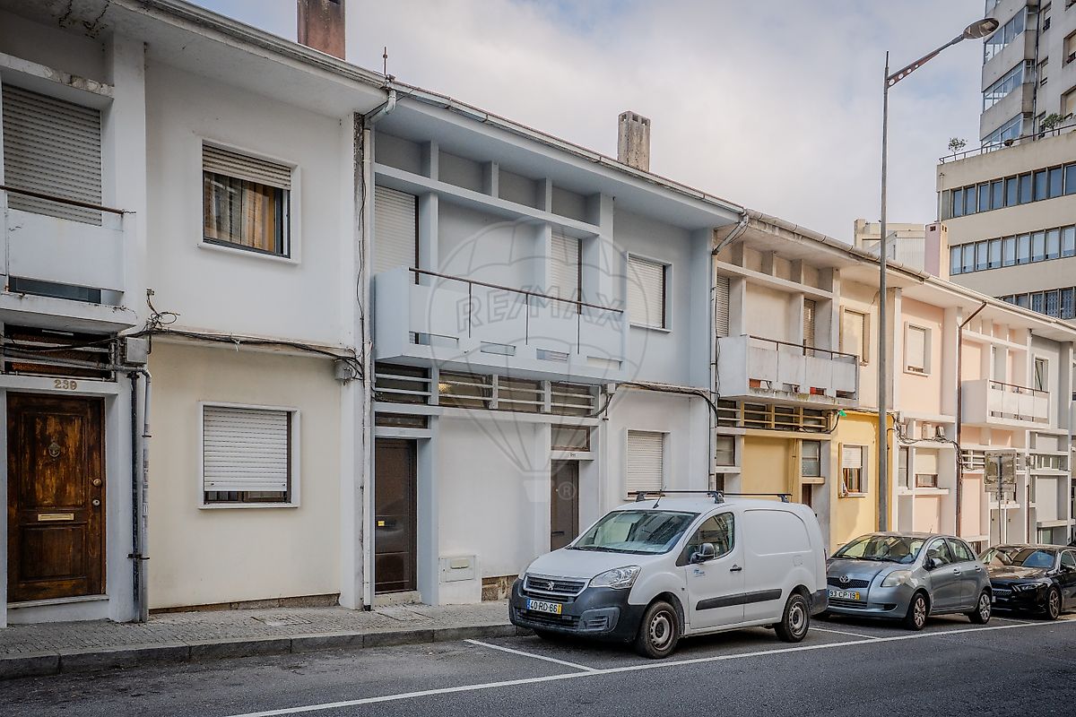 Prédio  à venda em Vila Nova de Gaia