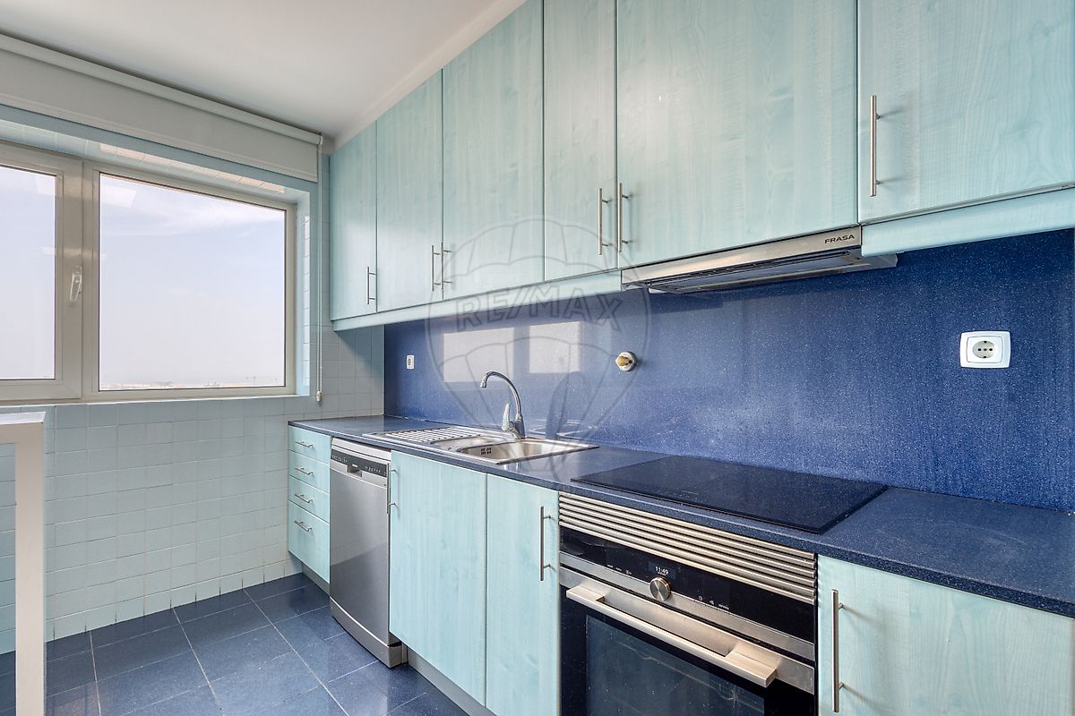 listing 126401125-105 picture-0