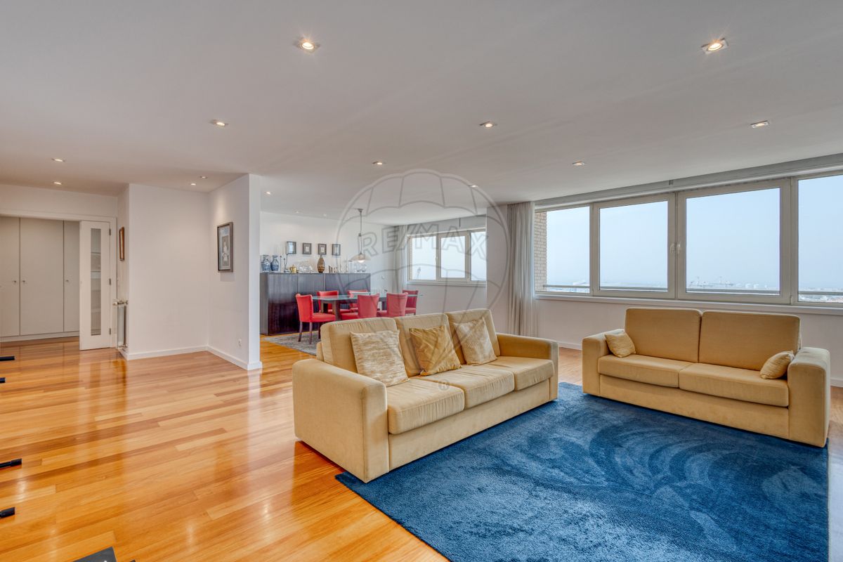 listing 126401125-105 picture-0