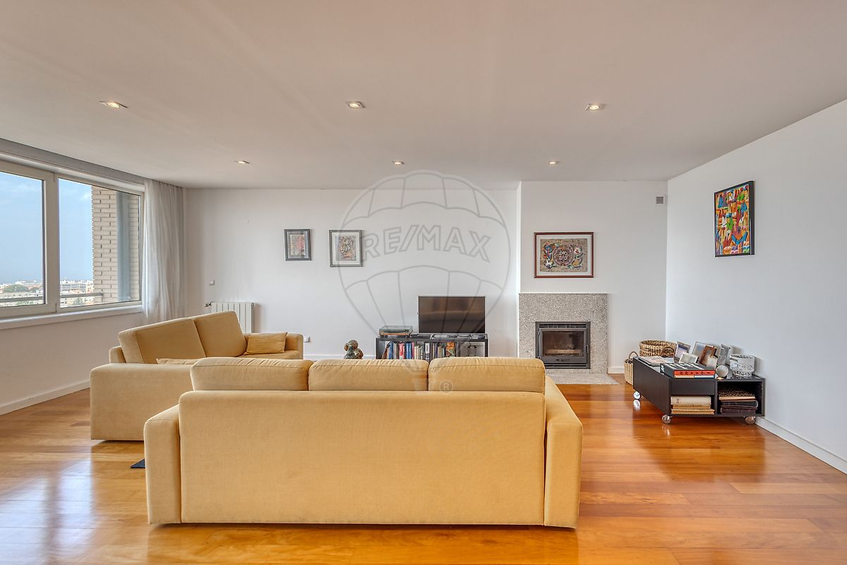 listing 126401125-105 picture-0