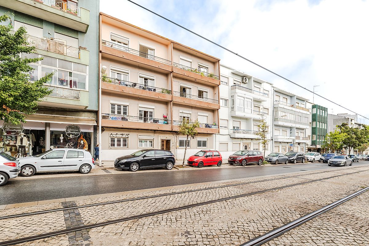 Apartamento T2 à venda em Almada