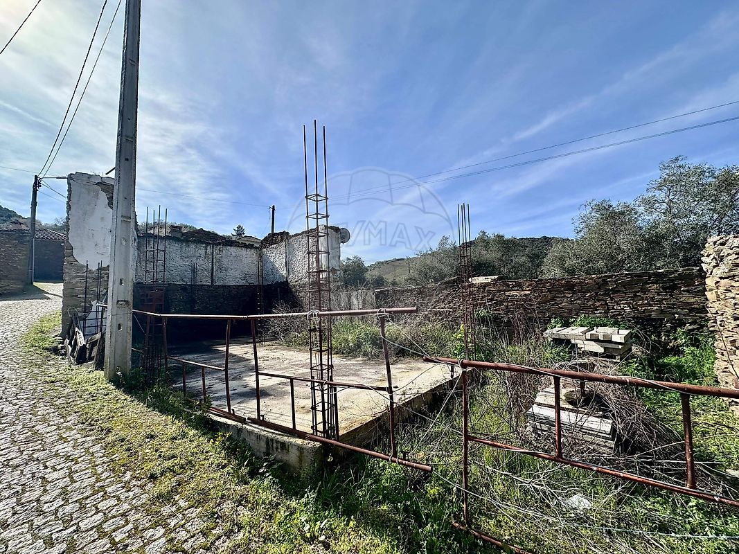 Moradia T0 à venda em Vale de Figueira, São João da Pesqueira — foto 8