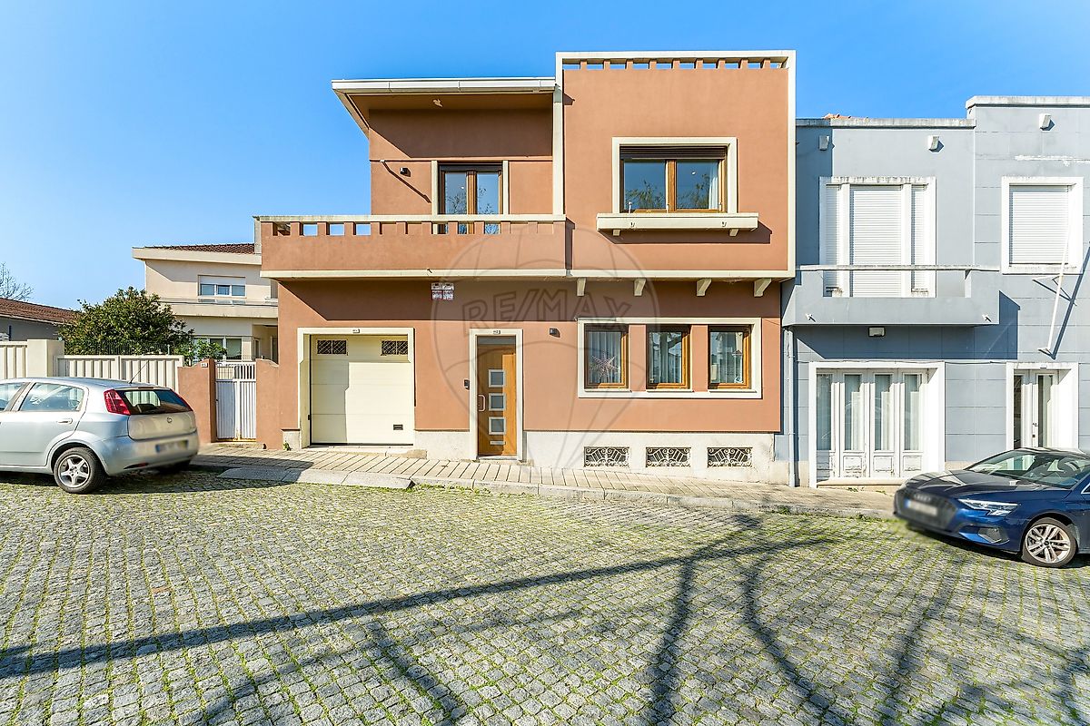 Moradia T4 à venda em Porto
