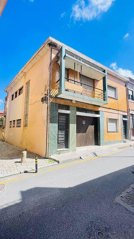 Prédio à venda em Vila Nova de Gaia