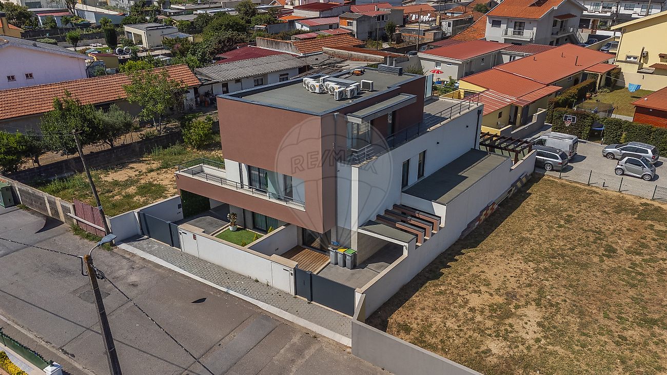 Apartamento T3 à venda em Vila Nova de Gaia