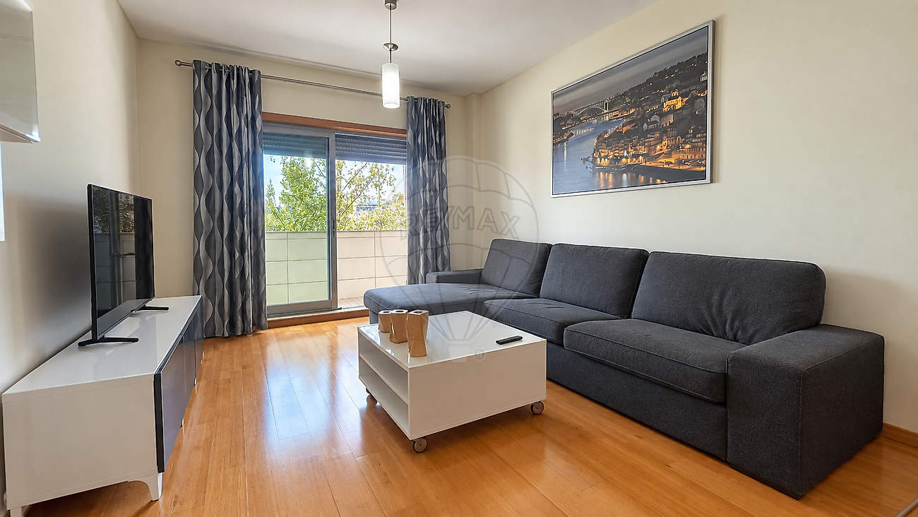 Apartamento T2 para arrendar em Maia