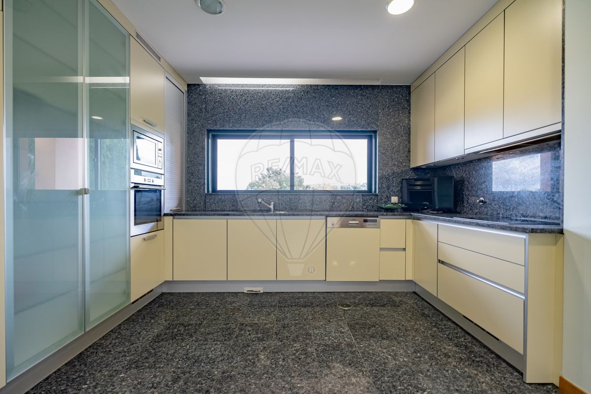 listing 126411022-32 picture-0