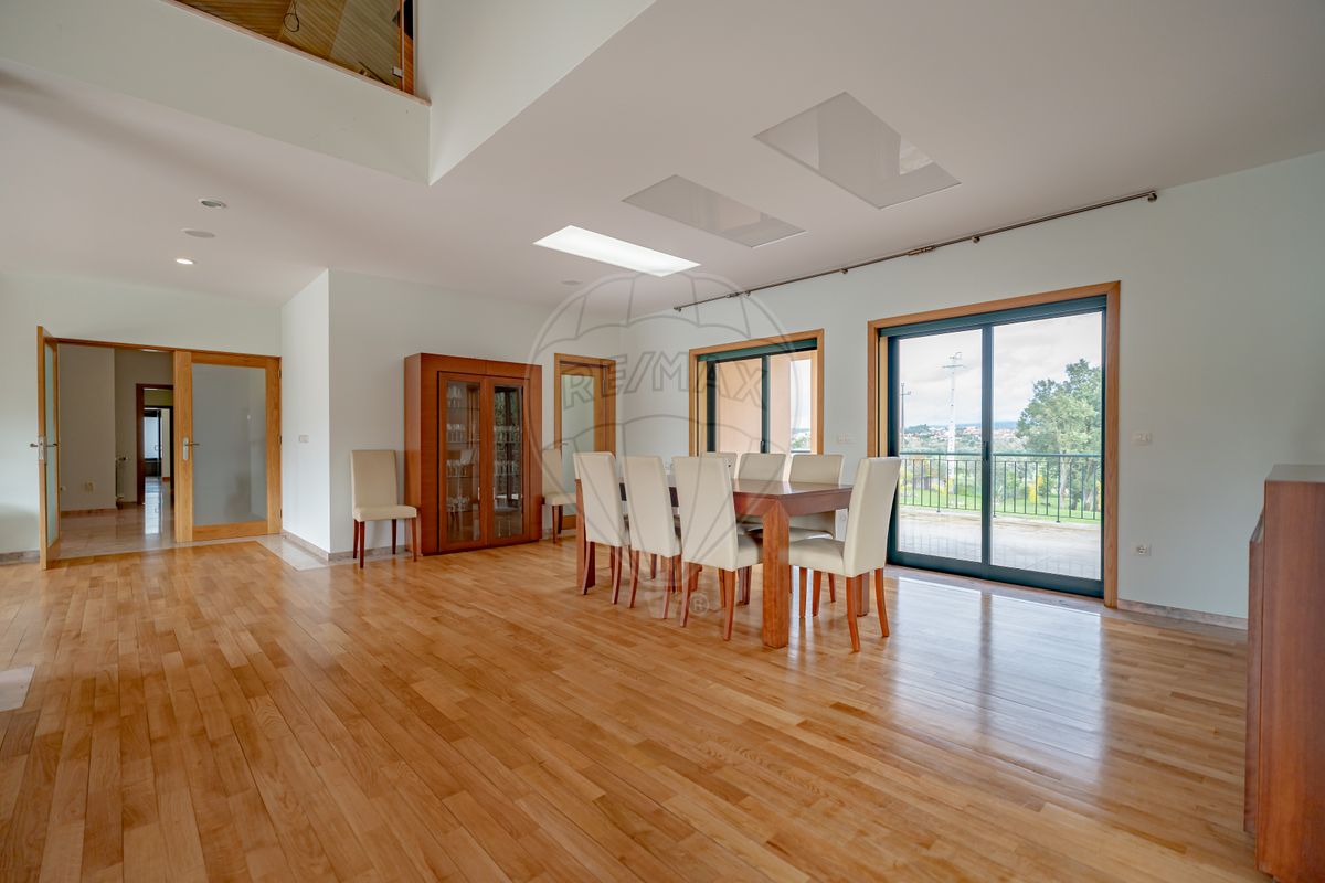 listing 126411022-32 picture-0