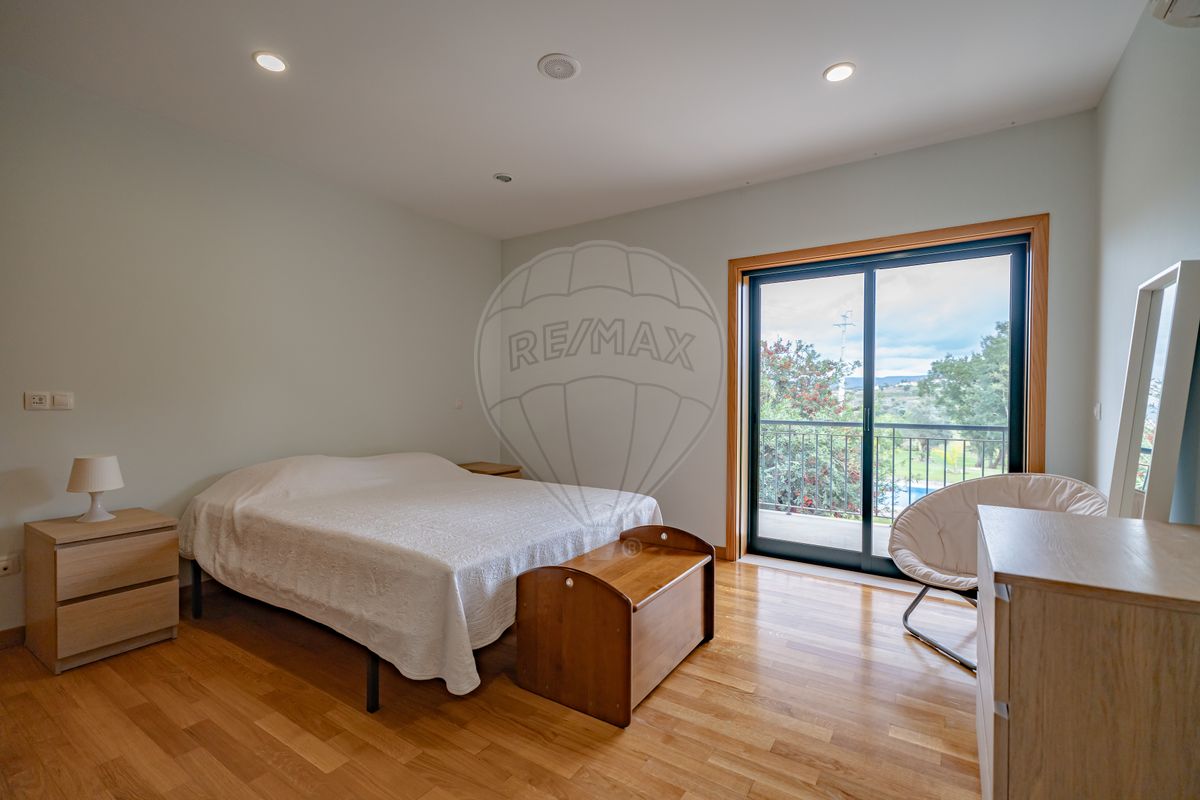 listing 126411022-32 picture-0