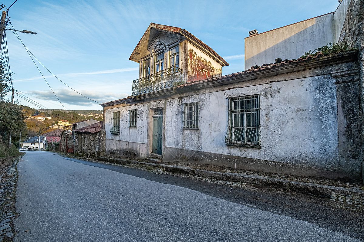 listing 126421025-32 picture-0