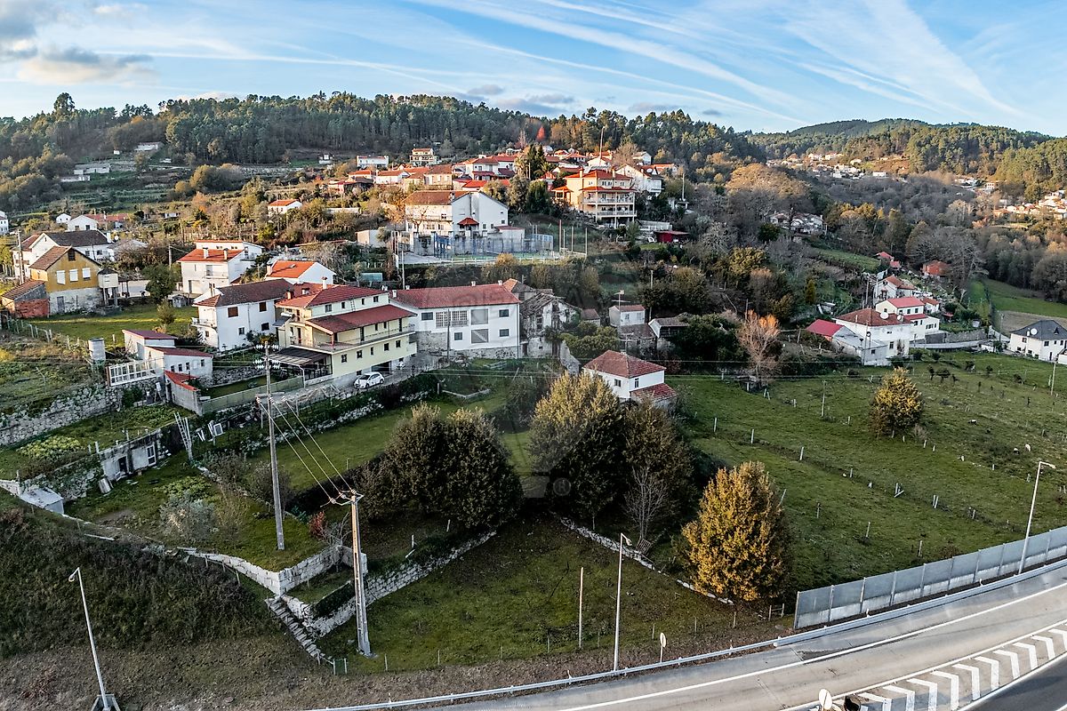 listing 126421025-32 picture-0