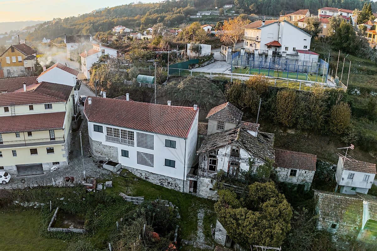 listing 126421025-32 picture-0