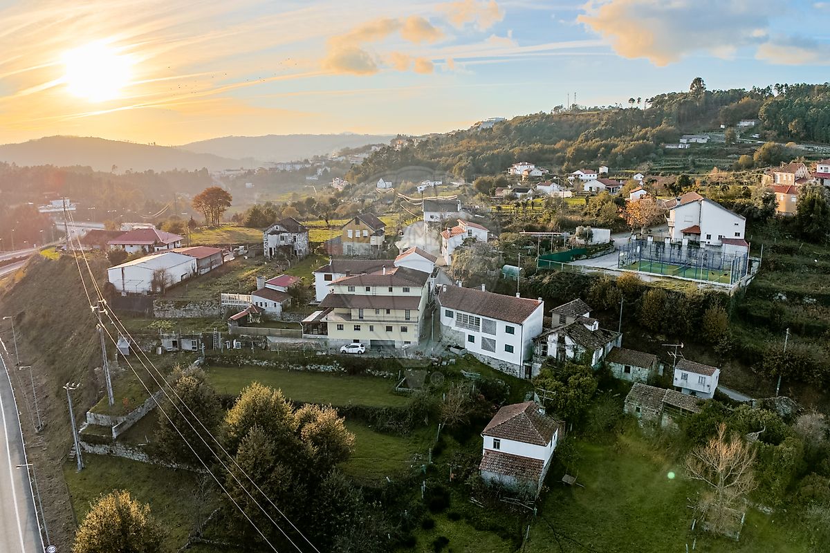 listing 126421025-32 picture-0