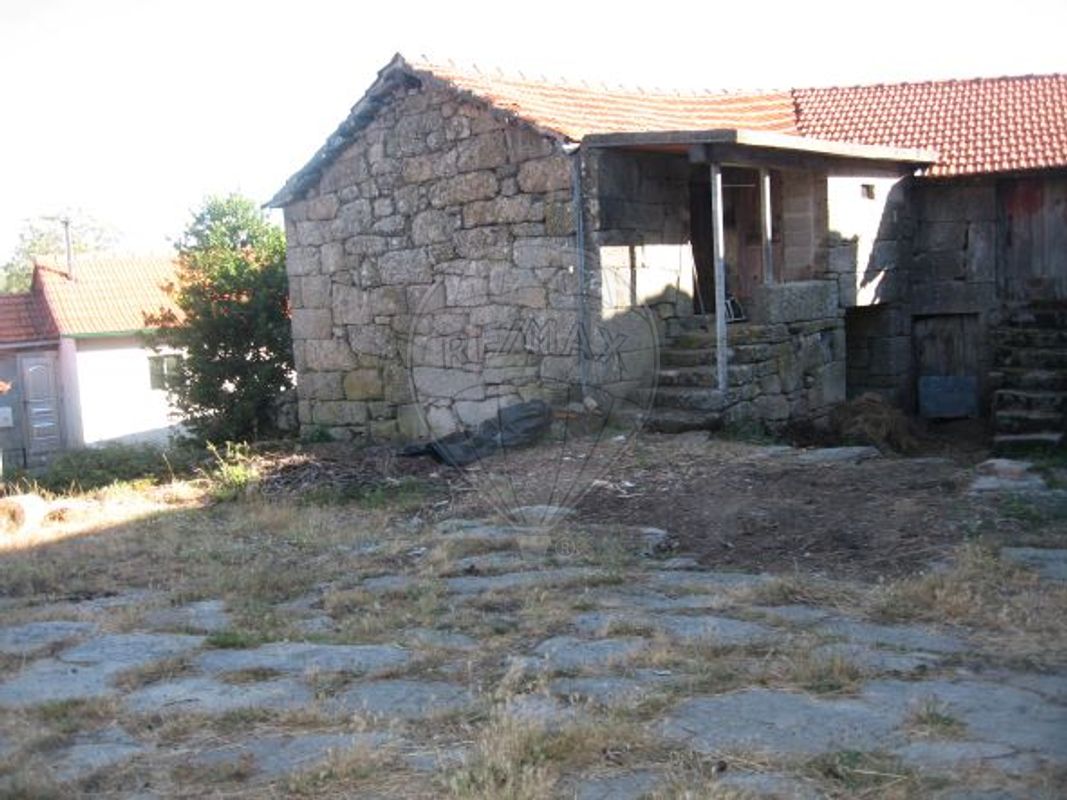Moradia T0 para venda