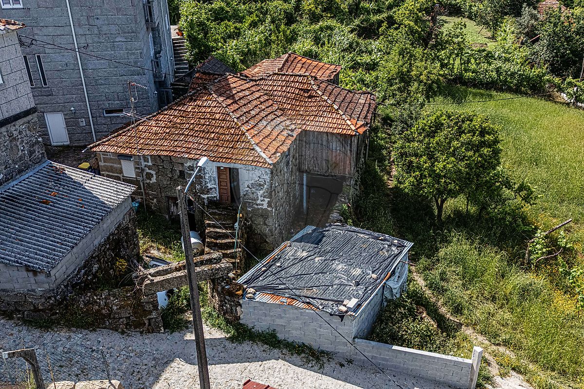 Moradia - Ferreiros de Tendais, Cinfães, Viseu