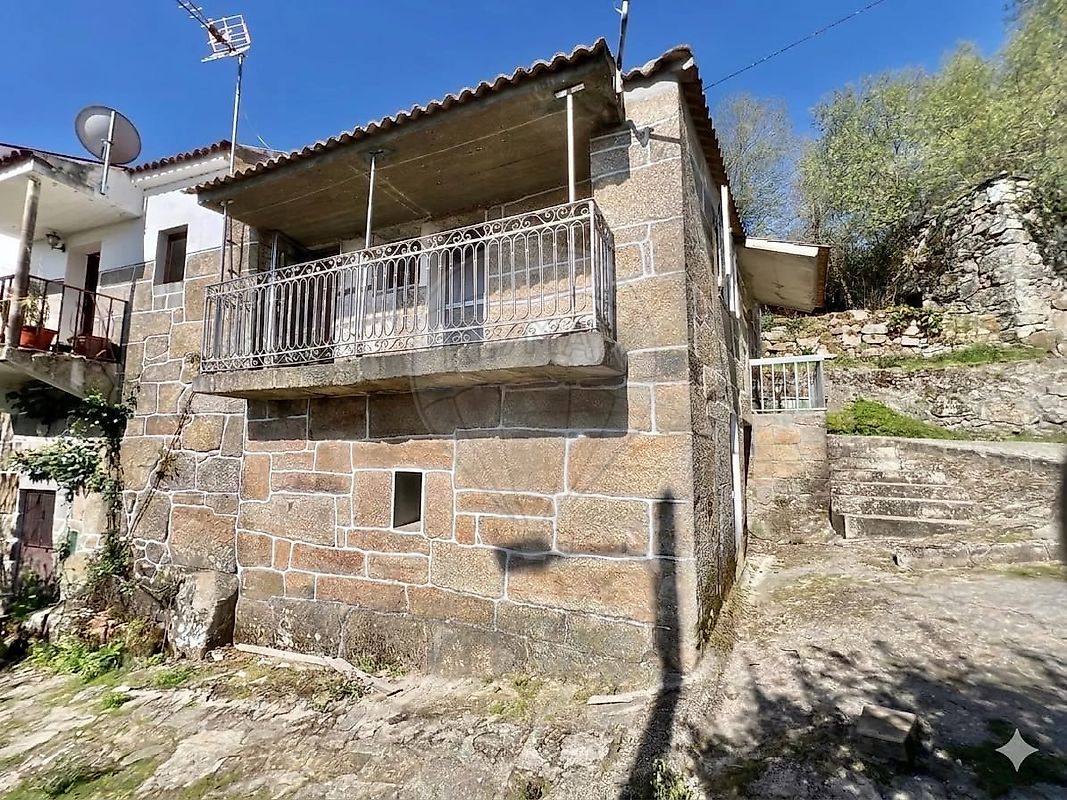 Apartamento T3 à venda em Castro Daire