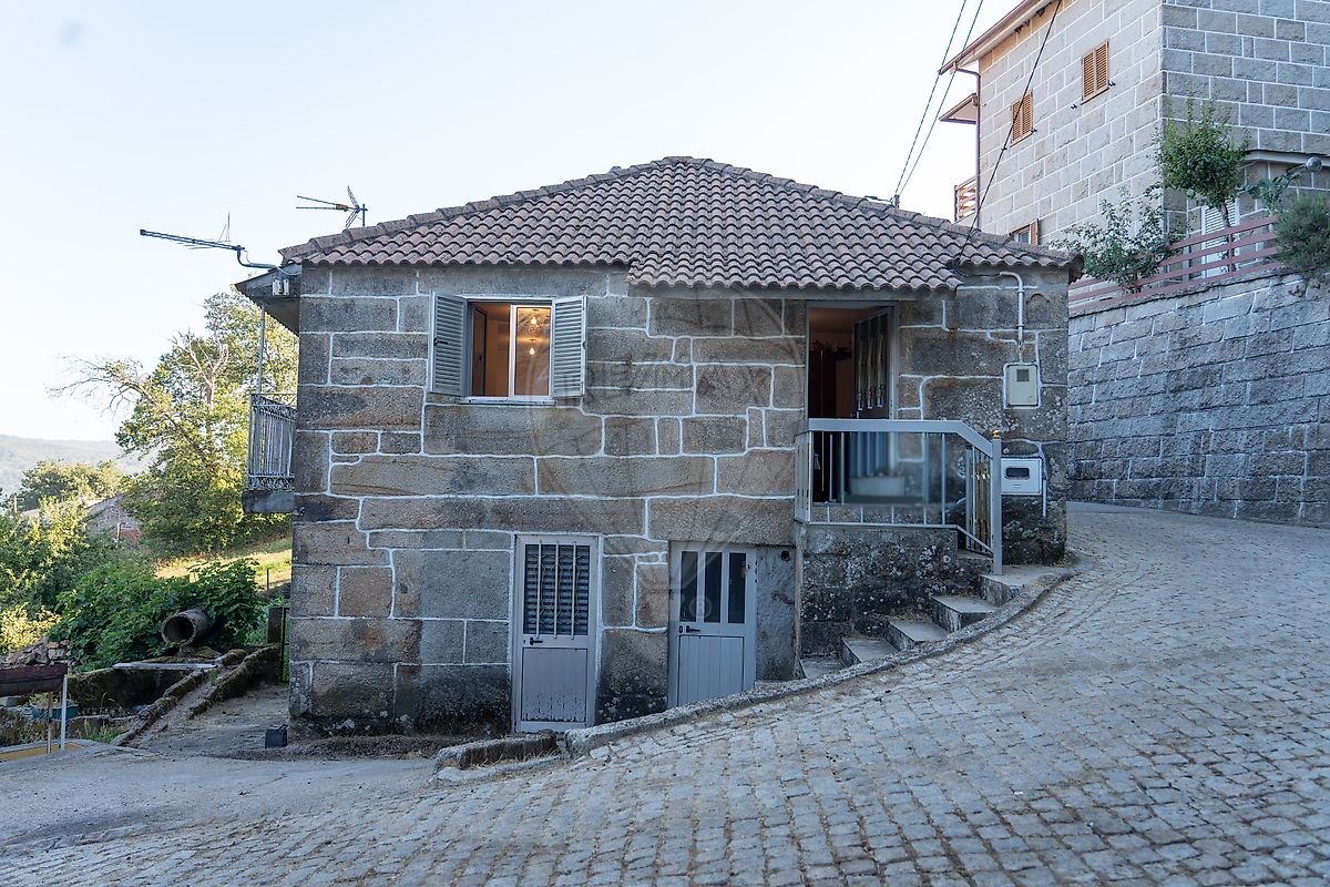 Moradia - Gosende, Castro Daire, Viseu