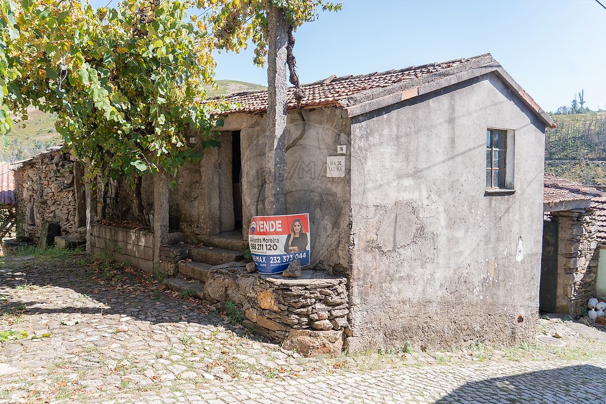 Moradia T1 - Mões, Castro Daire, Viseu