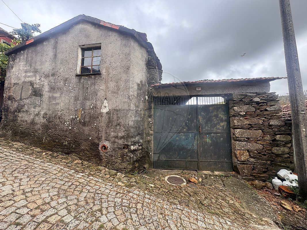 Apartamento T1 à venda em Castro Daire