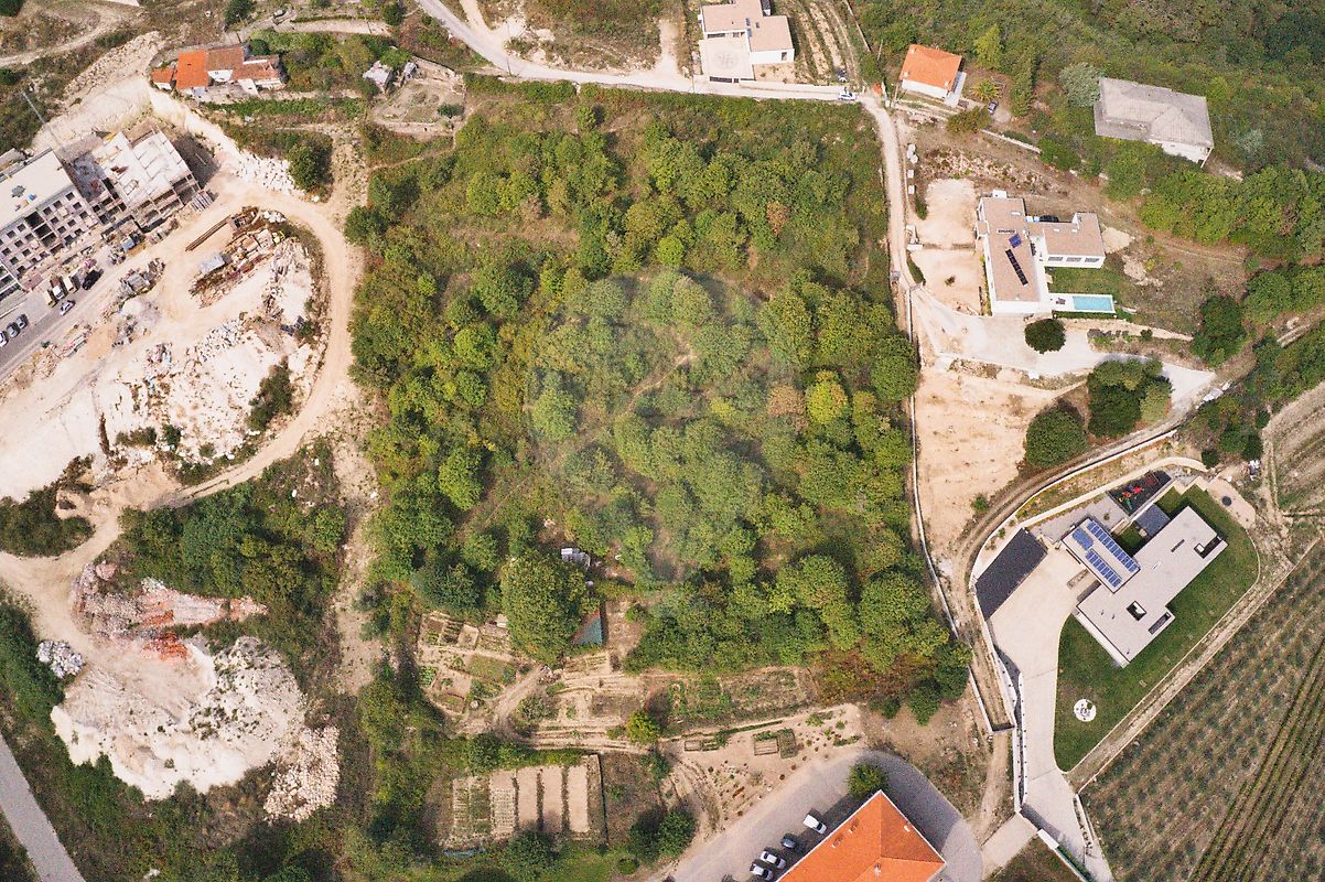 Land for sale in Lamego, Portugal — €810,000