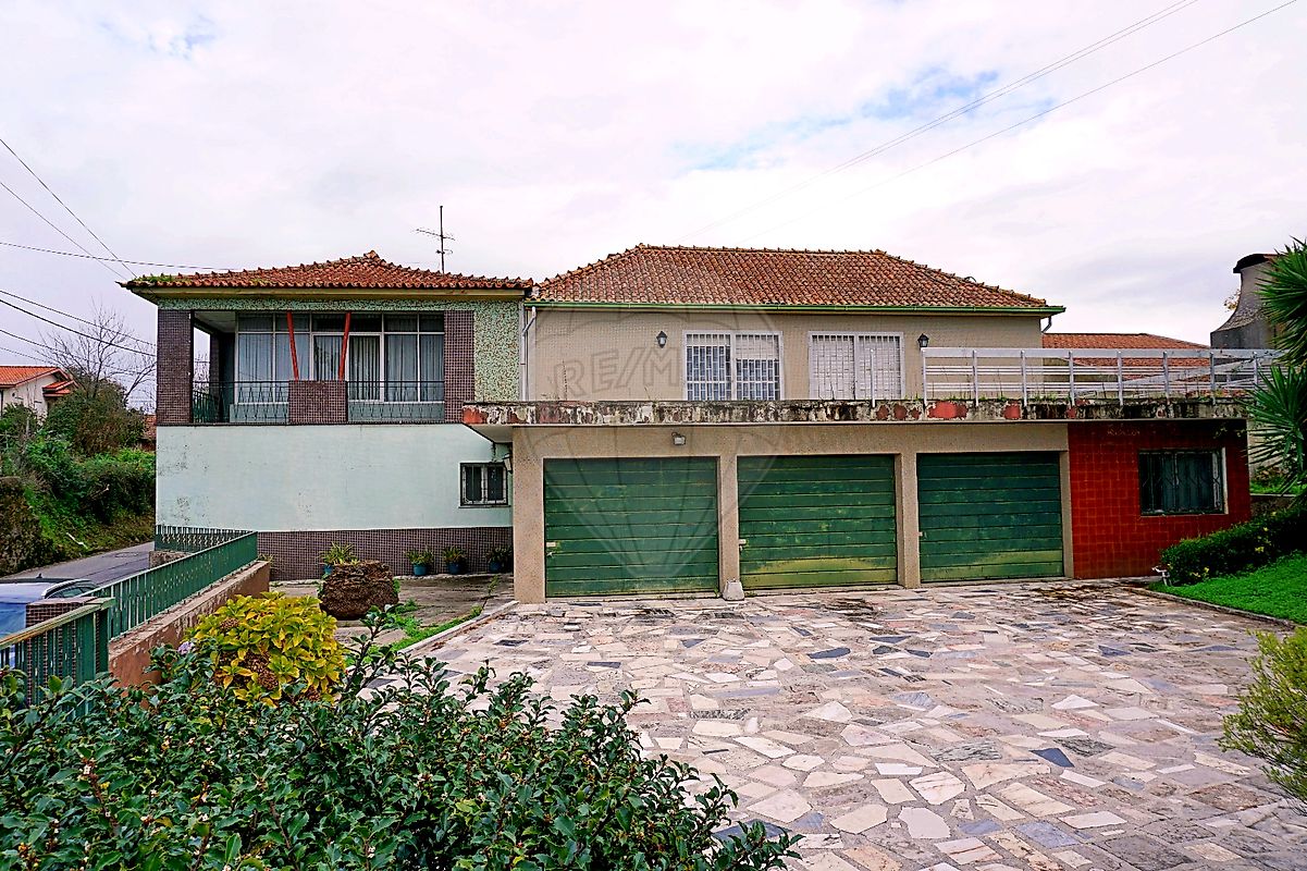 Moradia T7 para venda