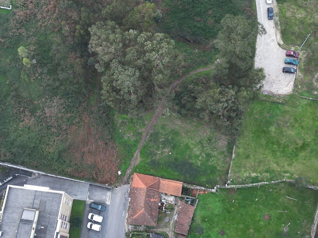 Land for sale in Paredes, Portugal — €145,000