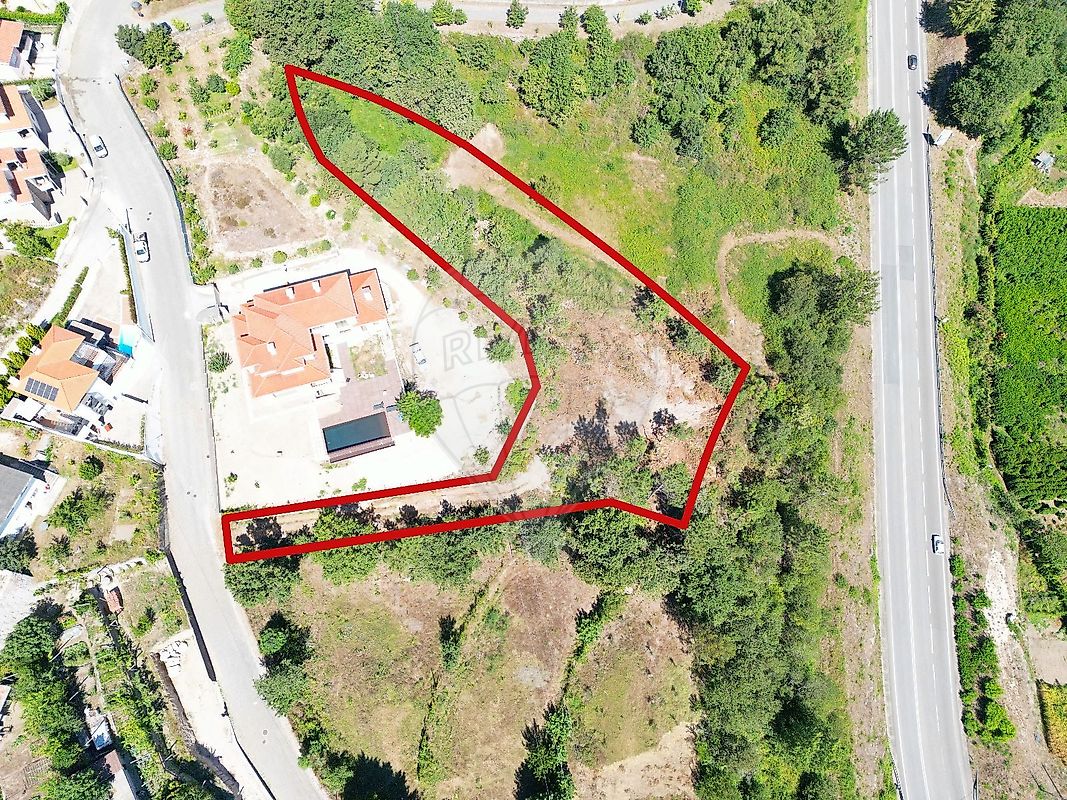 Land for sale in Amarante, Portugal — €186,000
